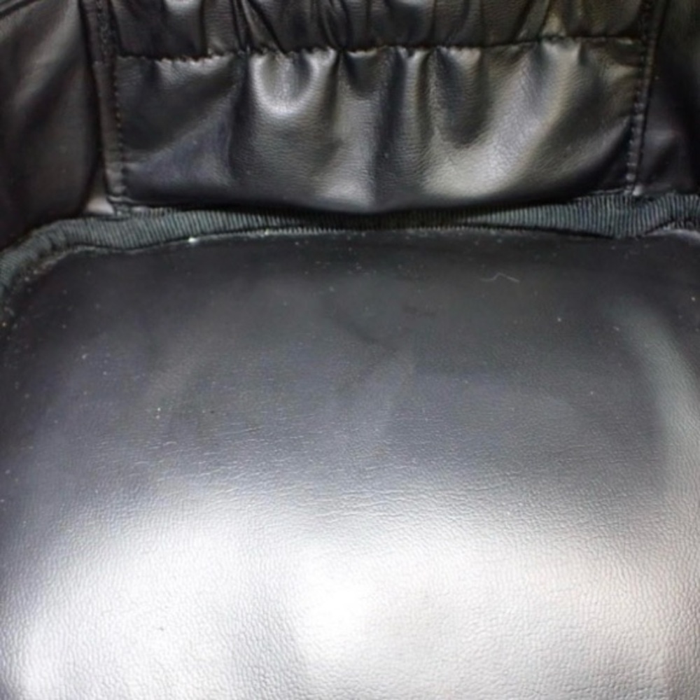 Chanel Vintage Black Patent Vanity Case + Box - Picture 12 of 16